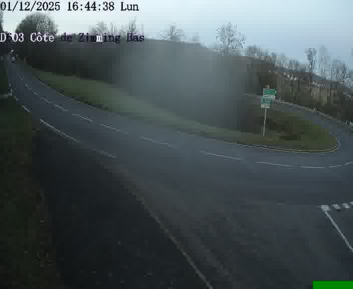 Webcam sur la D603 située dans la Côté de Zimming-bas, dans le virage en demi-tour, à la jonction avec la D74