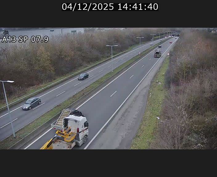 Traffic live webcam Luxembourg Jonction Lankelz - A13 direction Pétange - BK 7.9