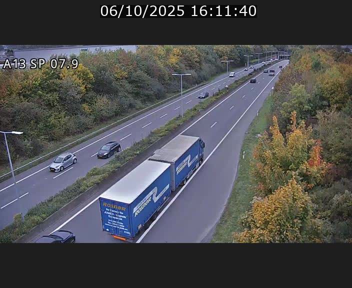 Traffic live webcam Luxembourg Jonction Lankelz - A13 direction Pétange - BK 7.9