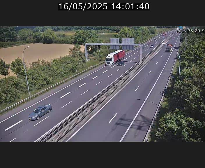 Traffic live webcam Luxembourg Croix de Bettembourg, rond-point d'Hellange - A13 direction Allemagne - BK 20.9