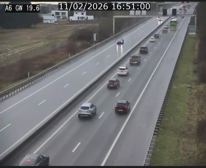 Traffic live webcam Luxembourg - Steinfort - A6 - BK 19.6 - direction Belgique