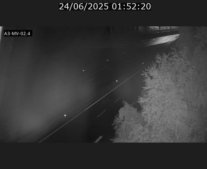 Webcam autoroute de la France (A3) au Luxembourg à Fentange, à proximité de la Croix de Gasperich. Vue orientée vers la Cloche d'Or
