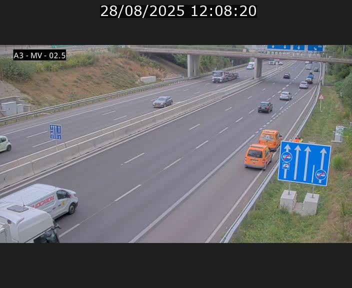 Webcam autoroute A3 au Luxembourg à proximité de la Croix de Gasperich. Vue orientée vers Luxembourg