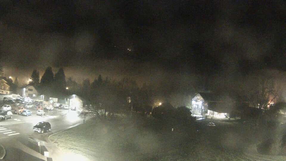 Webcam au niveau de la mairie du village du Bourg d'Oisans, aux pieds de l'Alpe d'Huez et aux portes du parc des Écrins