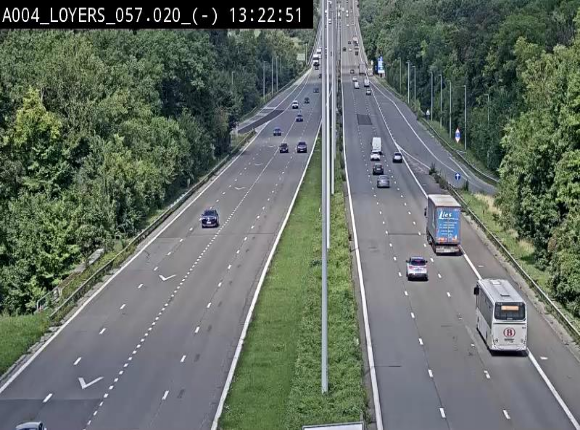 Webcam E411 au niveau du viaduc de Beez à Loyers, entre Champion et Warissoulx. Vue orientée vers Bruxelles