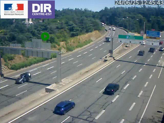 Caméra de circulation routière sur le boulevard périphérique Laurent Bonnevay de Lyon (D383) à hauteur de Bron, avant la jonction avec l'A43. Vue orientée vers l'échangeur
