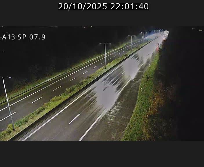 Traffic live webcam Luxembourg Jonction Lankelz - A13 direction Pétange - BK 7.9