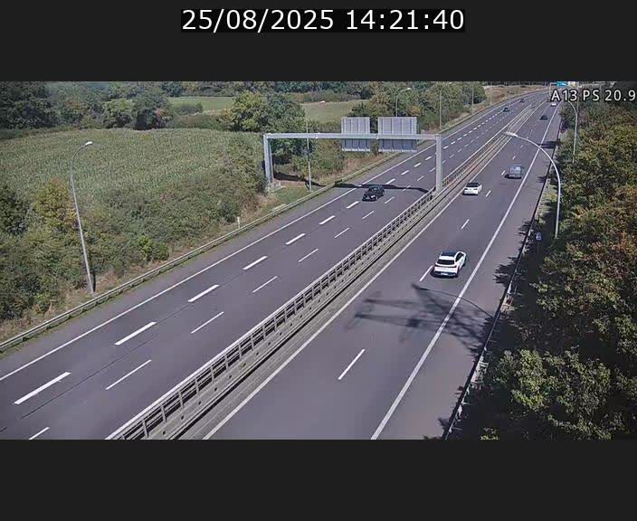 Traffic live webcam Luxembourg Croix de Bettembourg, rond-point d'Hellange - A13 direction Allemagne - BK 20.9