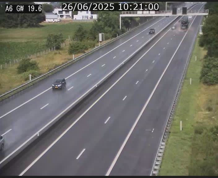 Traffic live webcam Luxembourg - Steinfort - A6 - BK 19.6 - direction Belgique