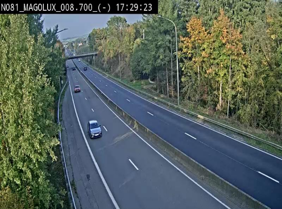Webcam sur la N81 (E411) à hauteur de la jonction avec la N883. Vue orientée vers Arlon
