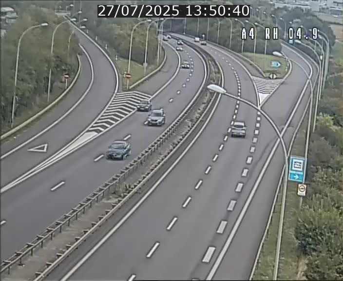 Traffic live webcam Luxembourg Leudelange - A4 - BK 4.9 - direction Luxembourg