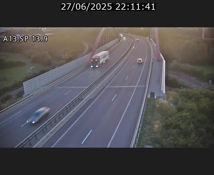 Traffic live webcam Luxembourg Kayl - A13 direction Esch-sur-Alzette/Luxembourg-ville - BK 13.9