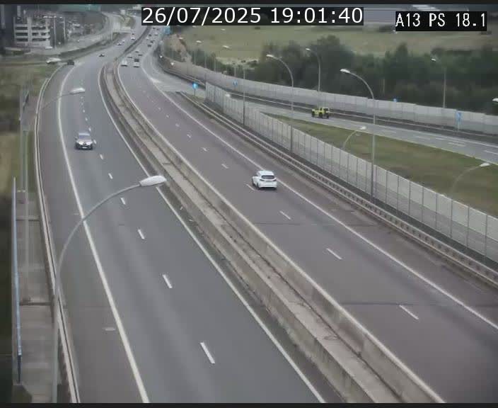 Traffic live webcam Luxembourg Dudelange - A13 direction Croix de Bettembourg - BK 18.1
