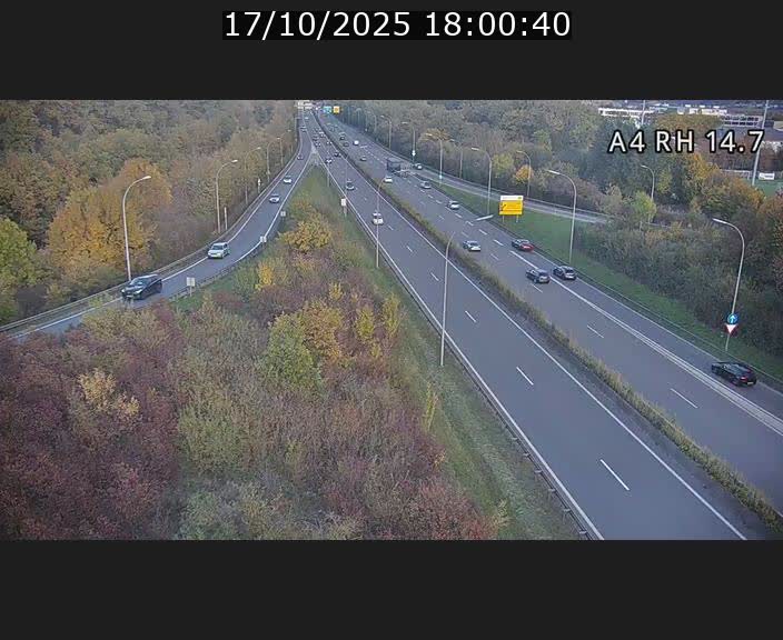 Traffic live webcam Luxembourg Jonction Lankelz - A4 - BK 14.7 - direction Luxembourg