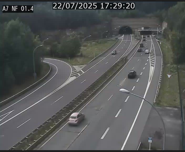 Caméra autoroute Luxembourg A7 - Echangeur Waldhaff - direction Tunnel Stafelter