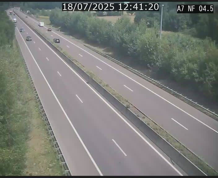 Caméra autoroute Luxembourg A7 - Passage à gibier Rëngelbour - direction Tunnel Grouft