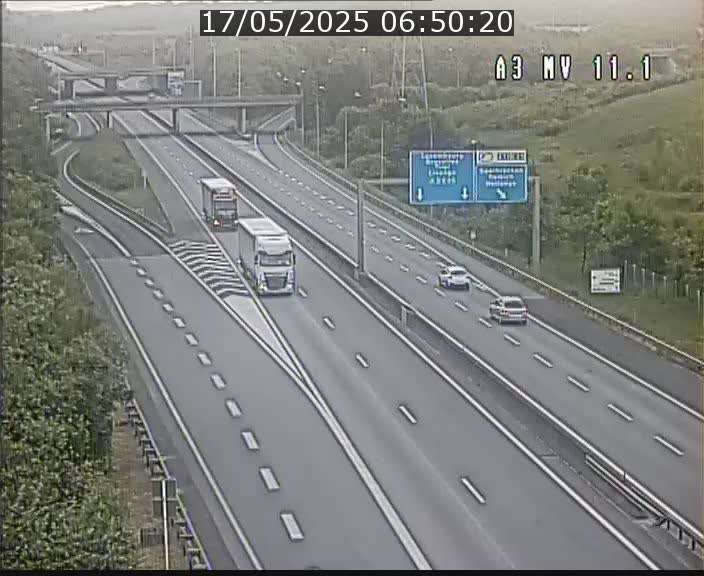 Traffic live webcam Luxembourg Croix de Bettembourg A3 - BK 11.1 - direction Luxembourg-ville