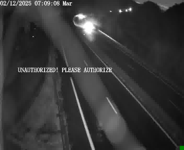 Webcam sur la D910 située dans la Côte des 4 vents. Vue orientée vers le bas, vers Saint-Avold.