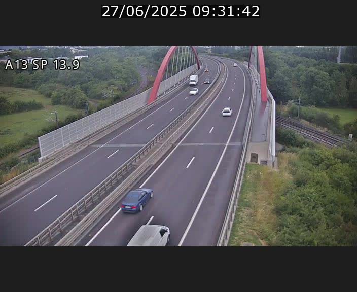 Traffic live webcam Luxembourg Kayl - A13 direction Esch-sur-Alzette/Luxembourg-ville - BK 13.9