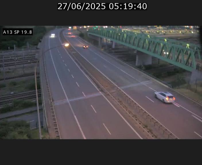 Traffic live webcam Luxembourg Croix de Bettembourg - A13 direction Esch-sur-Alzette - BK 19.8