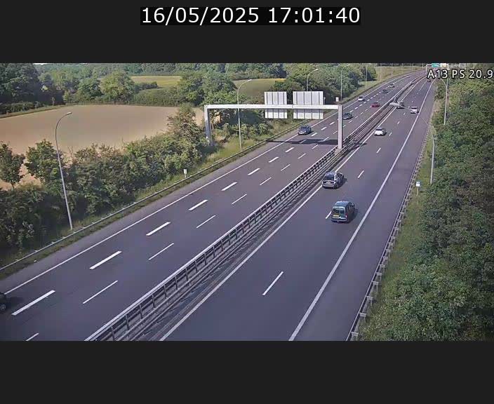 Traffic live webcam Luxembourg Croix de Bettembourg, rond-point d'Hellange - A13 direction Allemagne - BK 20.9