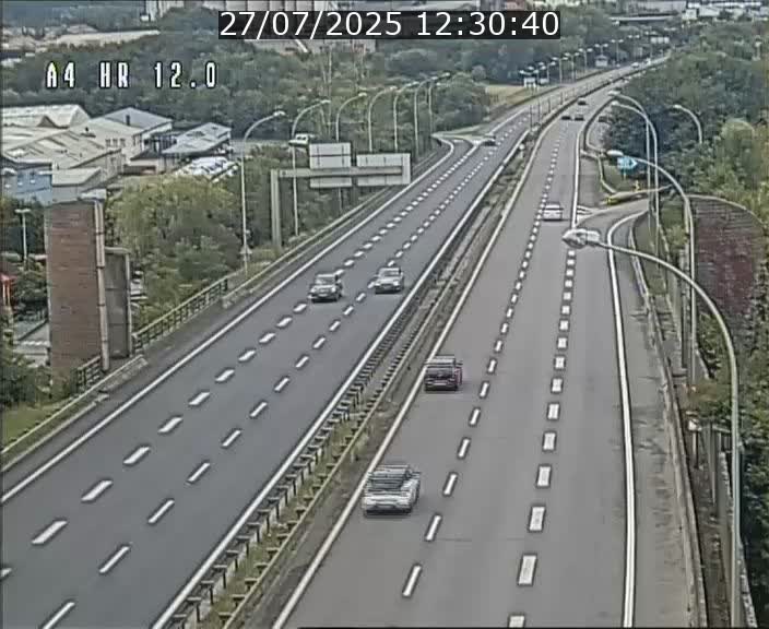 Traffic live webcam Luxembourg Jonction Foetz - A4 - BK 12.0 - direction Esch sur Alzette