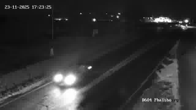 Webcam de surveillance sur D604 (France) à Phalsbourg, cadrée vers Phalsbourg, proposant une information routière utile aux déplacements quotidiens.