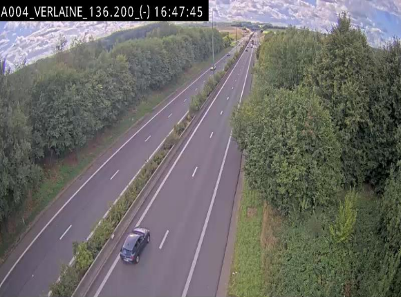 Webcam sur l'E411 à hauteur du pont surplombant la N40, à proximité de la sortie 26 Verlaine - Libramont-Chevigny. Vue orientée vers Namur