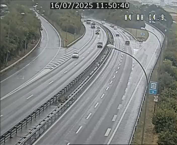 Traffic live webcam Luxembourg Leudelange - A4 - BK 4.9 - direction Luxembourg