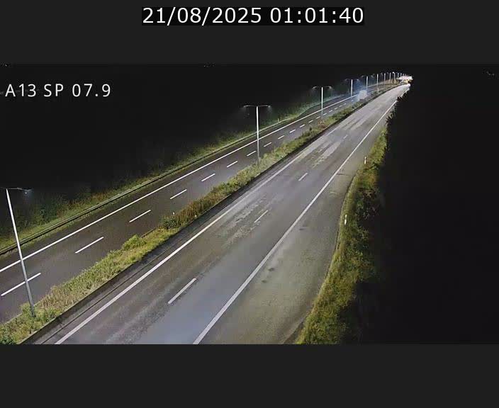 Traffic live webcam Luxembourg Jonction Lankelz - A13 direction Pétange - BK 7.9