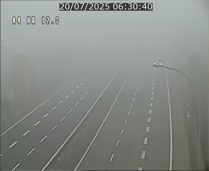 Traffic live webcam Luxembourg Jonction Foetz - A4 - BK 12.0 - direction Esch sur Alzette