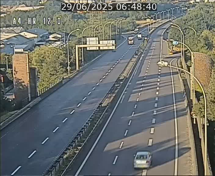 Traffic live webcam Luxembourg Jonction Foetz - A4 - BK 12.0 - direction Esch sur Alzette