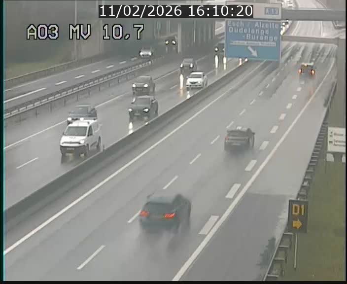 Traffic live webcam Luxembourg Croix de Bettembourg - A3 - BK 10.7 - direction France