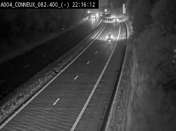 Webcam sur l'E411 avant les sorties 20 menant à Ciney, Dinant et Achêne. Vue orientée vers Namur
