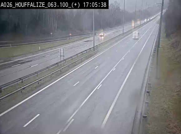 Webcam autoroute des Ardennes (E25/A26) à hauteur d'Houffalize. Vue orientée vers Baraque de Fraiture