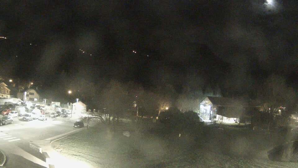 Webcam au niveau de la mairie du village du Bourg d'Oisans, aux pieds de l'Alpe d'Huez et aux portes du parc des Écrins