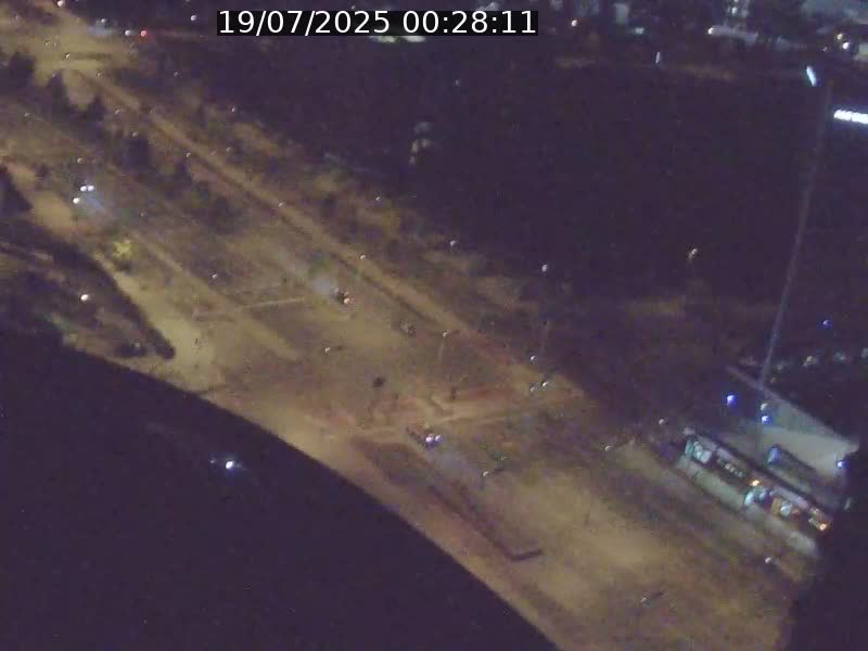 Webcam sur l'avenue John Fitzgerald Kennedy (N51) avec vue sur le Pont rouge (Pont Grande Duchesse Charlotte), l'arrêt Pfaffenthal et l'entrée du quartier Kirchberg