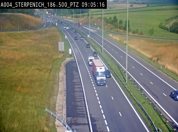 Webcam E411 à Sterpenich en Belgique près de la frontière du Luxembourg. Vue orientée vers Bruxelles