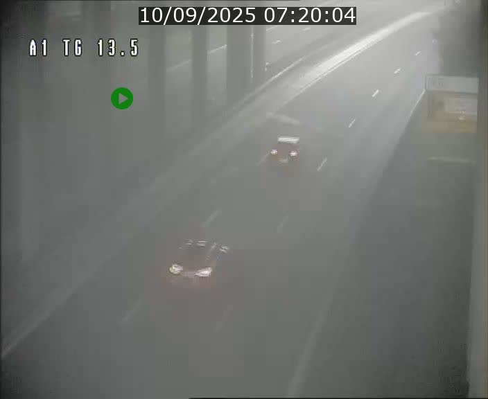 Traffic live webcam Luxembourg Senningen - A1 direction Luxembourg - BK 13.5