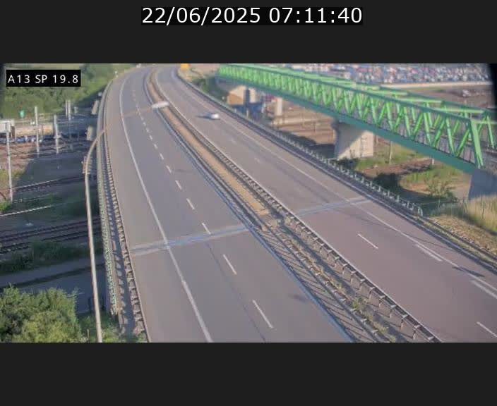Traffic live webcam Luxembourg Croix de Bettembourg - A13 direction Esch-sur-Alzette - BK 19.8
