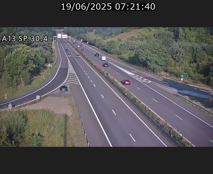 Traffic live webcam Luxembourg Altwies - A13 direction Luxembourg-ville - BK 30.4