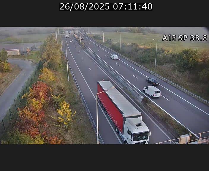 Webcam autoroute A13 à l'entrée ouest du tunnel Markusbierg à Schengen. Vue orientée vers le tunnel et l'Allemagne