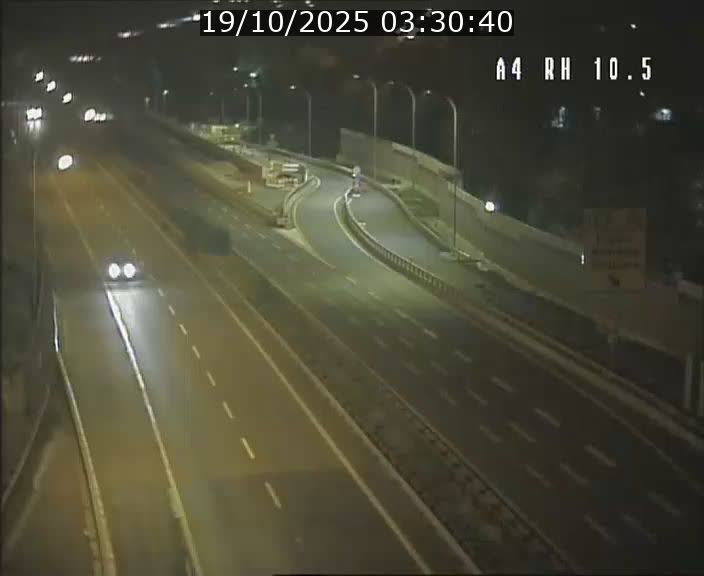 Traffic live webcam Luxembourg Pontpierre - A4 - BK 10.5 - direction Luxembourg