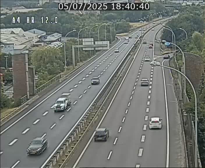 Traffic live webcam Luxembourg Jonction Foetz - A4 - BK 12.0 - direction Esch sur Alzette