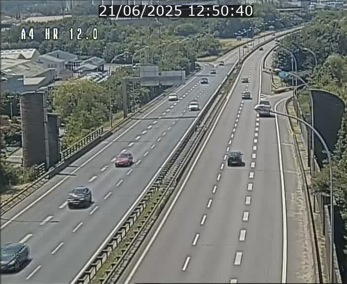 Traffic live webcam Luxembourg Jonction Foetz - A4 - BK 12.0 - direction Esch sur Alzette