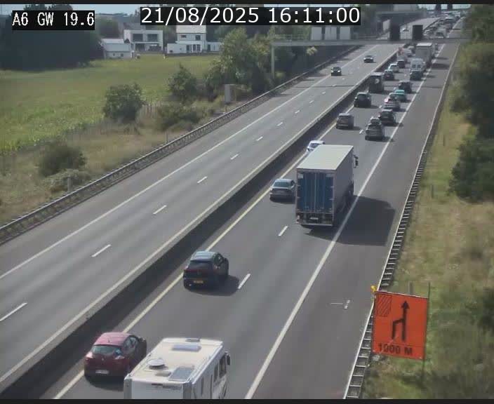 Traffic live webcam Luxembourg - Steinfort - A6 - BK 19.6 - direction Belgique
