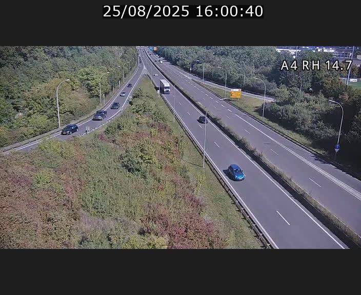 Traffic live webcam Luxembourg Jonction Lankelz - A4 - BK 14.7 - direction Luxembourg