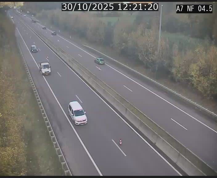 Caméra autoroute Luxembourg A7 - Passage à gibier Rëngelbour - direction Tunnel Grouft