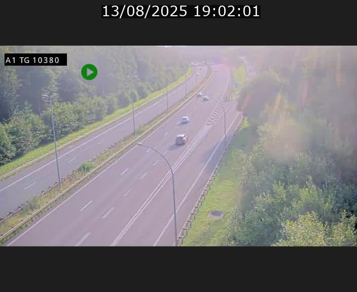 Traffic live webcam Luxembourg Senningerberg - A1 direction Luxembourg Kirchberg - BK 10.3