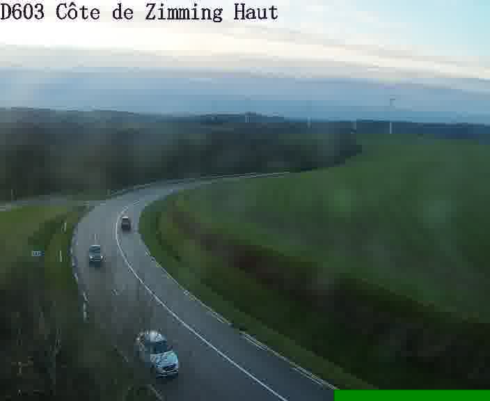 Webcam sur la D603 située en haut de la Côte de Zimming. Vue orientée vers Saint-Avold.